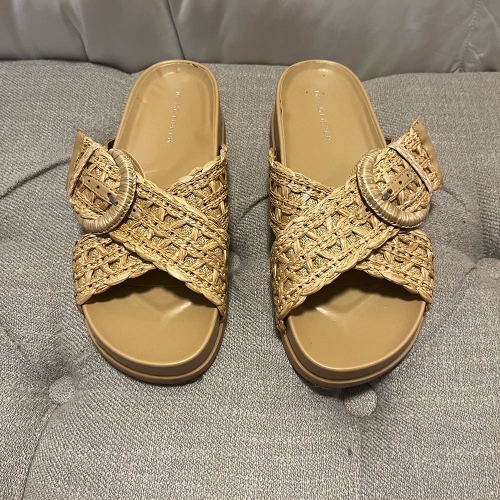 Size 7 nude platform sandals